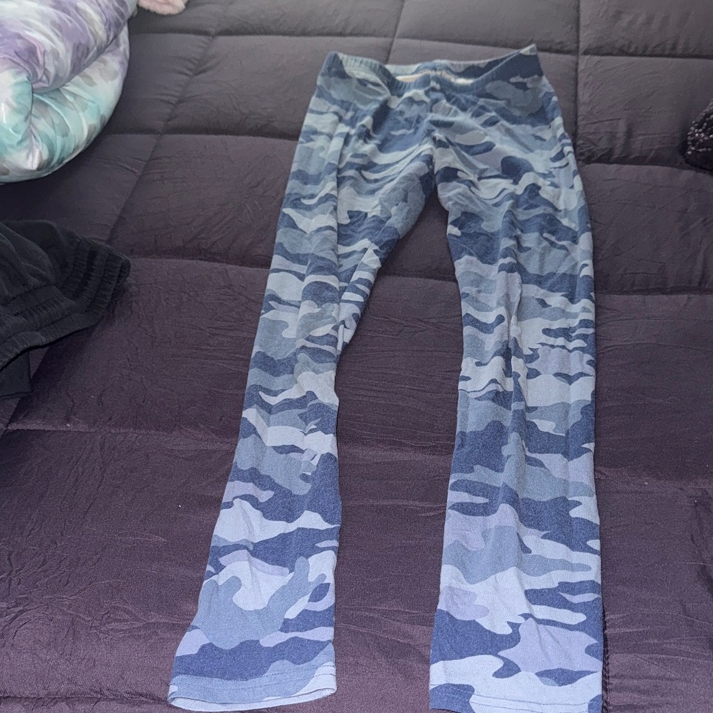 Old Navy Navy and Gray Camouflage Leggings